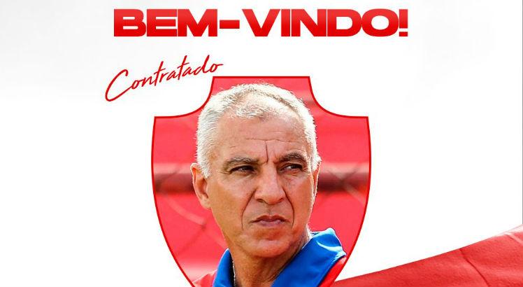 Márcio Fernandes tem 58 anos e é o novo treinador do Vila Nova - Foto: Divulgação/Vila Nova