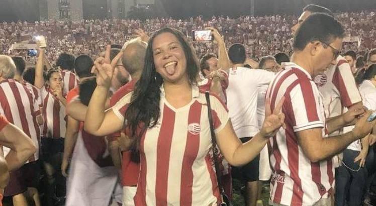 Apaixonada pelo Náutico, Leila Lopes teve aniversário perfeito. Foto: Acervo Pessoal de 2019, antes da pandemia