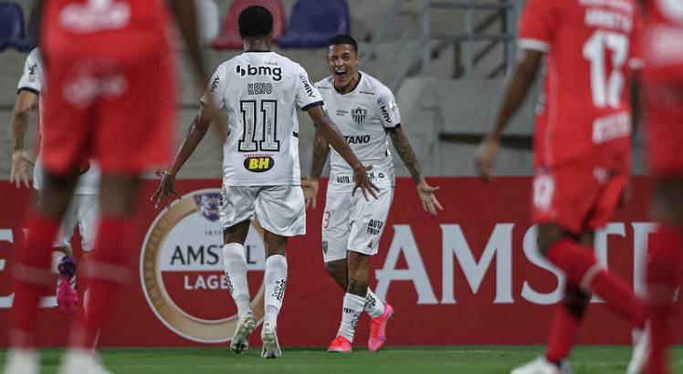 Arana e Keno desfalcam o Atlético Mineiro contra o Sport. Foto: Reprodução/ site Atlético Mineiro