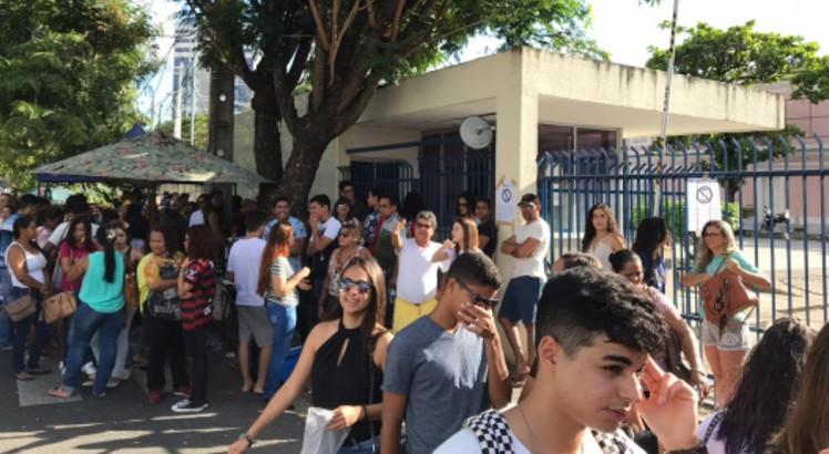 Candidatos podem deixar as salas de prova a partir das 11h15 | Foto: Pedro Oliveira/JC360