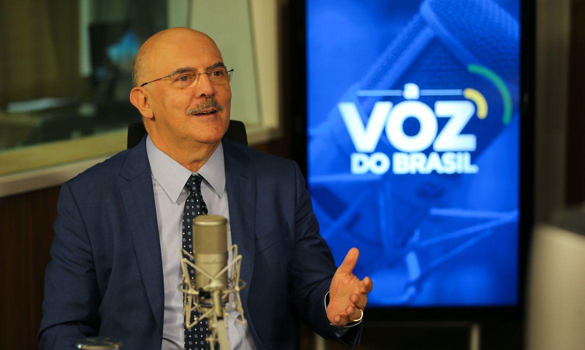 Ministro da Educação, Milton Ribeiro, participa do programa A Voz do Brasil | Foto: Fábio Rodrigues Pozzebom/Agência Brasil