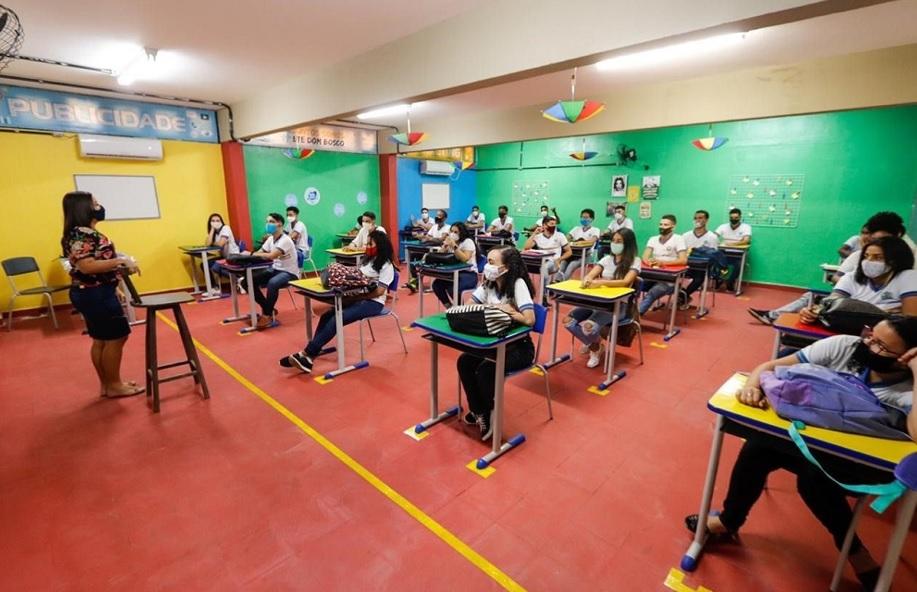 Pernambuco pode ter programa que incentiva monitoria de estudantes