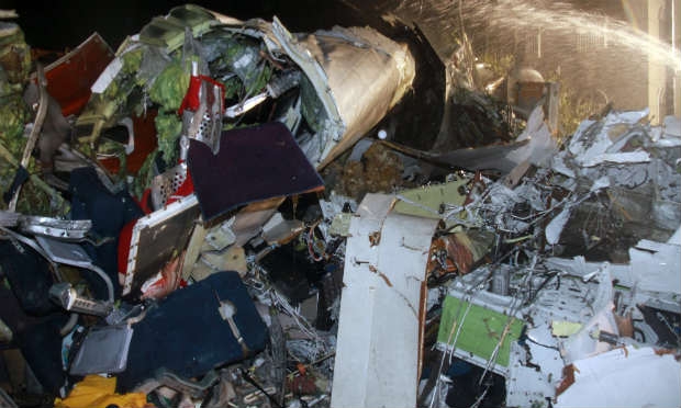 Segundo o ministro dos Transportes, 47 pessoas estavam presas no interior da aeronave e provavelmente estão mortas / Foto: AFP