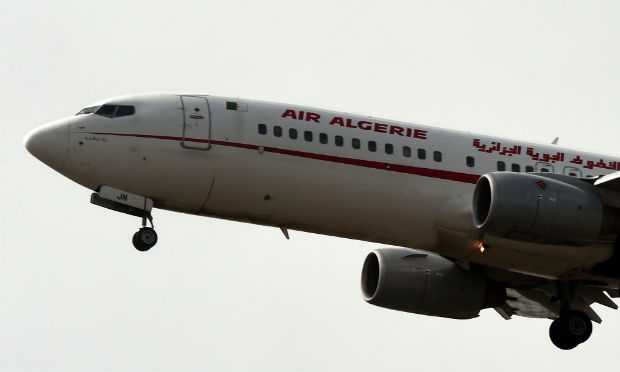 Caixa-preta de avião da Air Algerie que caiu no Mali com 118 pessoas a bordo foi encontrada, e segundo o presidente francês, não há sobreviventes / Foto: AFP