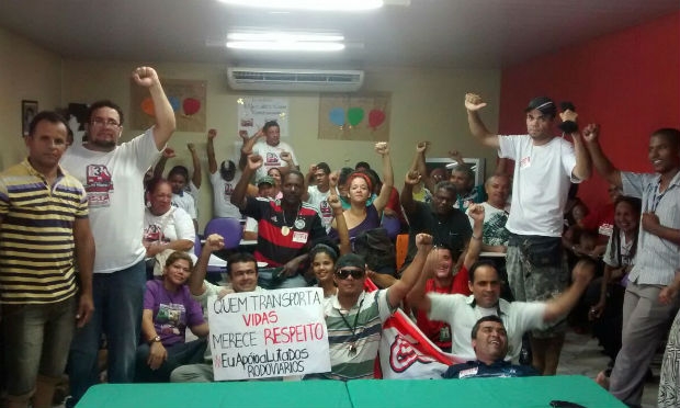 Rodoviários se reuniram na sede do Simpere / Foto: Lorena Barros / JC Trânsito
