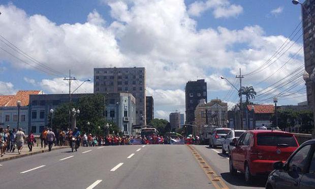 Protesto bloqueou a Ponte Princesa Isabel / Foto: @asleonidas/Twitter