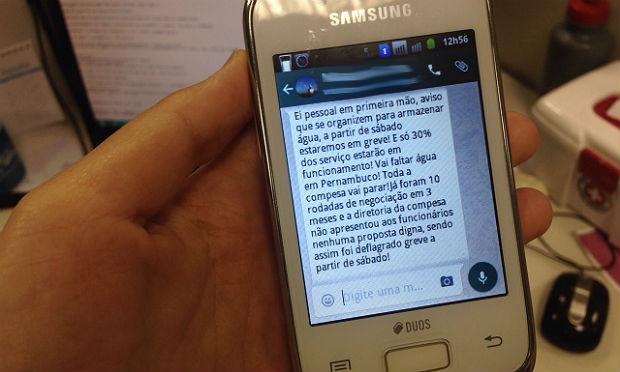 Mensagens estão circulando através do aplicativo WhatsApp / Foto: Ana Maria Miranda/NE10