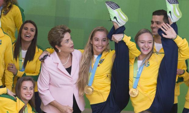 Presidente Dilma foi temporariamente impedida de entrar após ser chamada para cerimônia que receberia atletas que participaram dos Jogos Pan-Americanos e Parapan-Americanos de Toronto 2015 / Foto: Agência Brasil