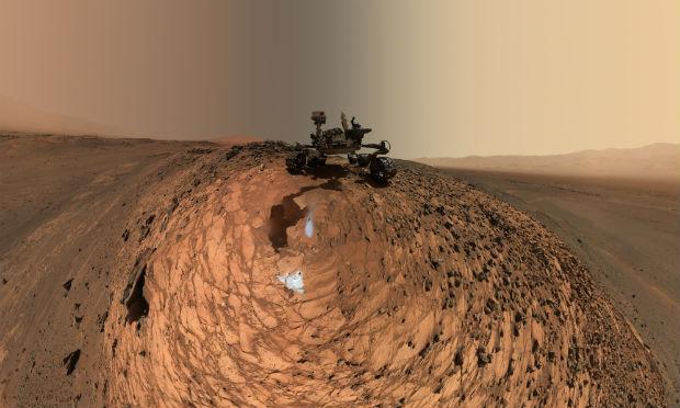 Fóruns e blogs de ufologia disseram que havia destroços de uma espaçonave que teria se acidentado em Marte / Foto: AFP
