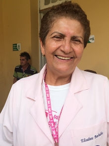 Manicure Elizabete Barbalho, 59, seguiu o caminho dos voluntários após ter câncer